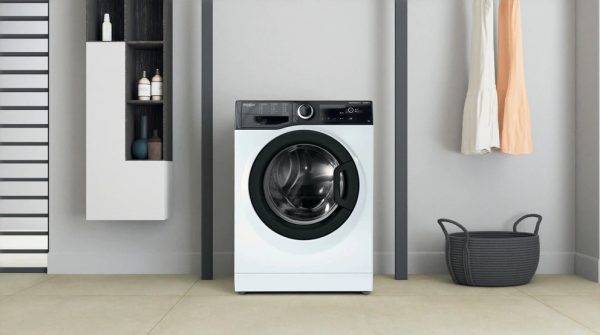 Masina de spalat rufe Slim Whirlpool WRSB7259BBEU